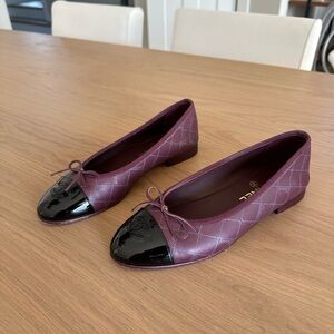 CHANEL burgundy 24k ballet flats
